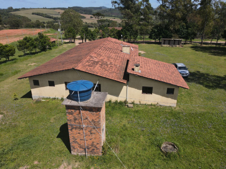 Propriedade com 15 hectares