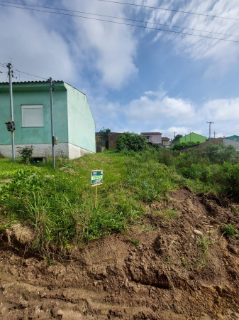 Terreno + Casa inacabada