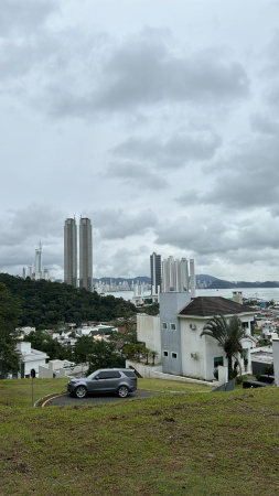 EXELENTE Terreno no condomínio Bela Vista, bairro da Barra