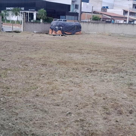 Terreno à venda em Camboriú 