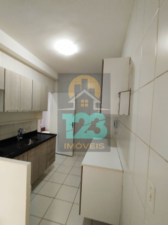 Apartamento com 2 dorms,1 banheiro e garagem